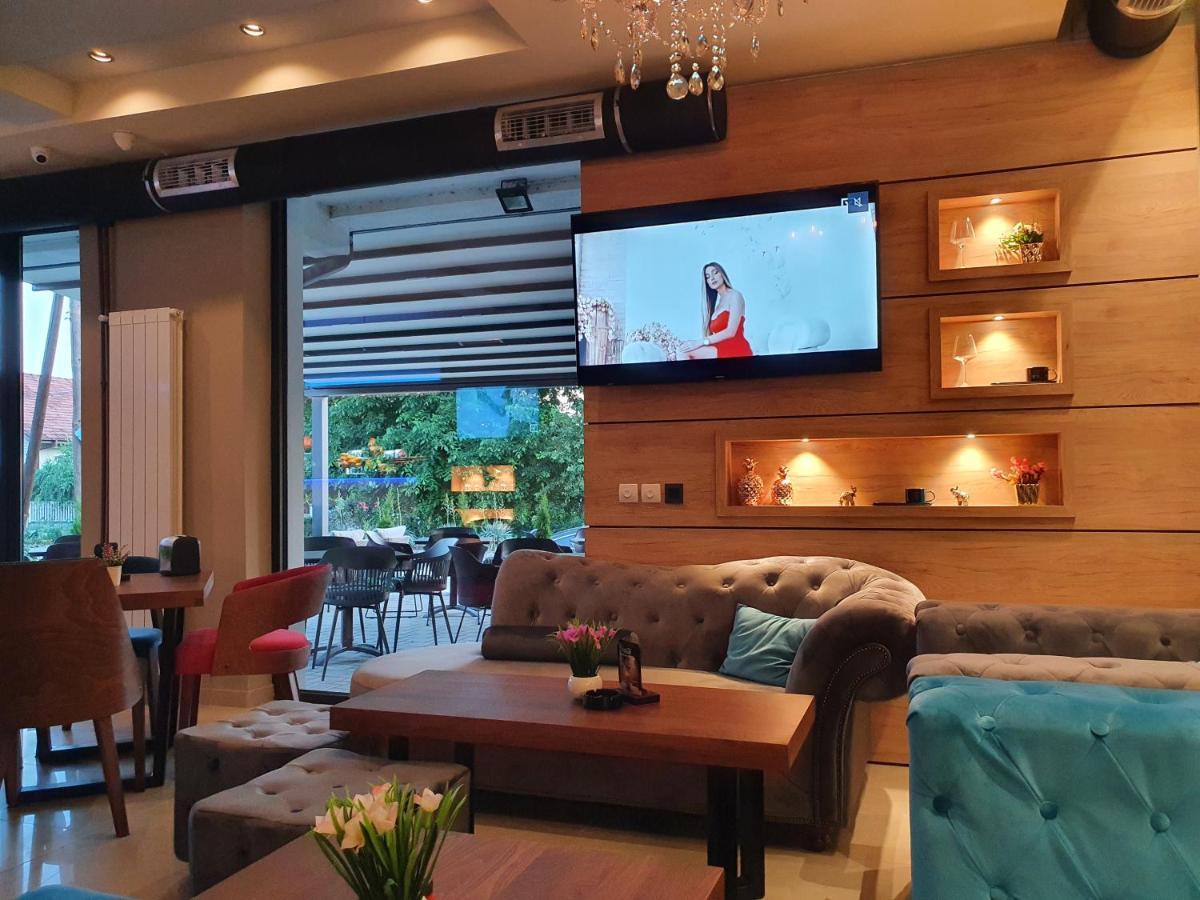 Family Apartments Заечар Экстерьер фото