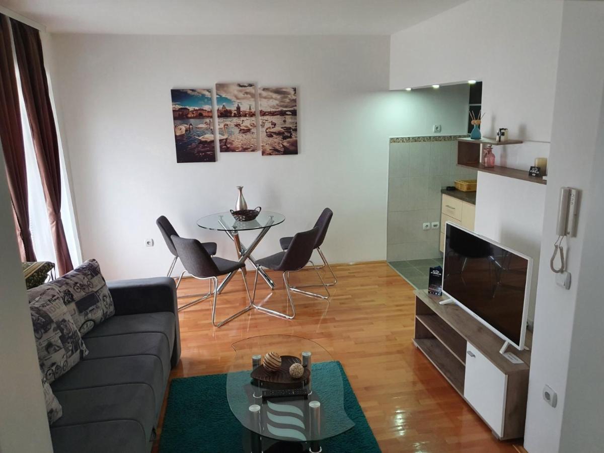 Family Apartments Заечар Экстерьер фото