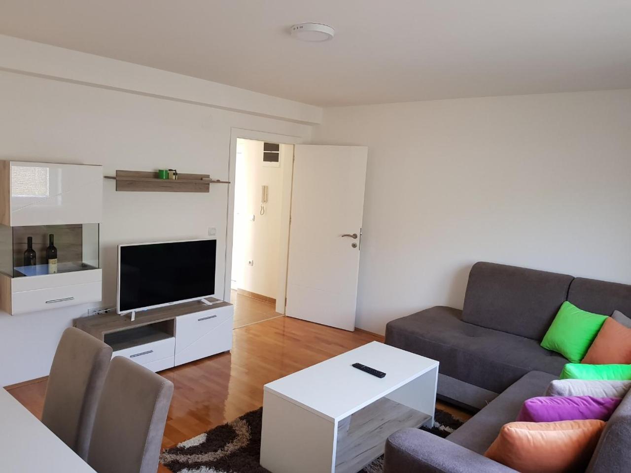 Family Apartments Заечар Экстерьер фото